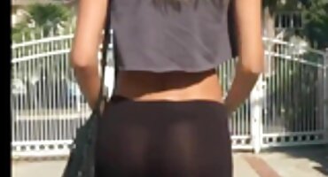 phim sex say ruou Kẻ Lừa đảo ôm phim sex bú lon cô gái trong xe và ném trên đường phố.